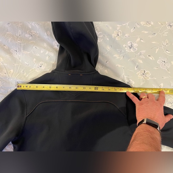 Spring Sale! Eddie Bauer zipped hoodie - like new. Fits: 5’ 6”- 10” & 130-150lbs - Picture 7 of 10